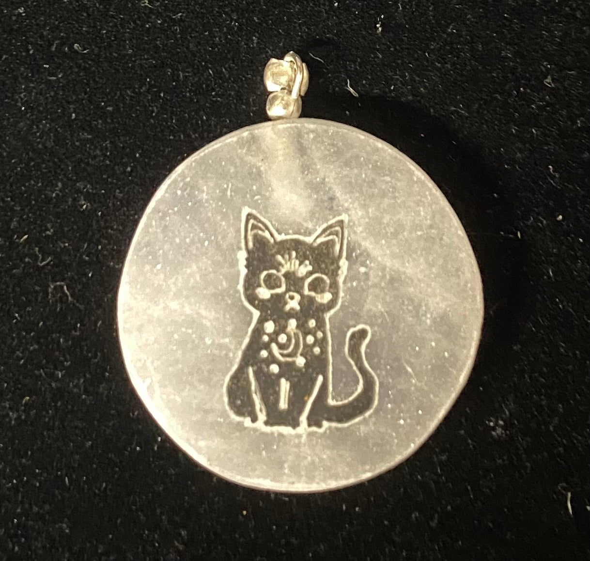 Pendant Selenite Cat - Herbs and Arts