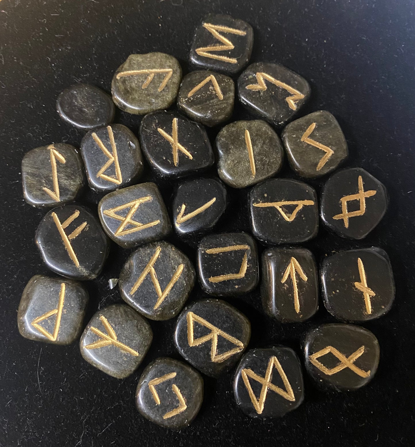 Rune Set Black Obsidian