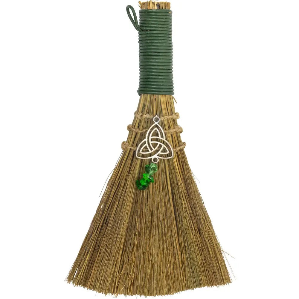 Broom Triquetra Aventurine