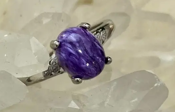 Ring Charoite Oval