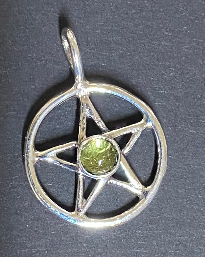 Pendant Pentacle with Stone Peridot