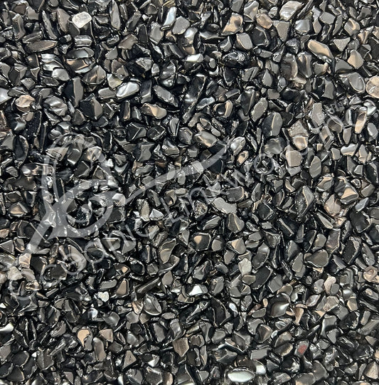 Tiny obsidian pieces