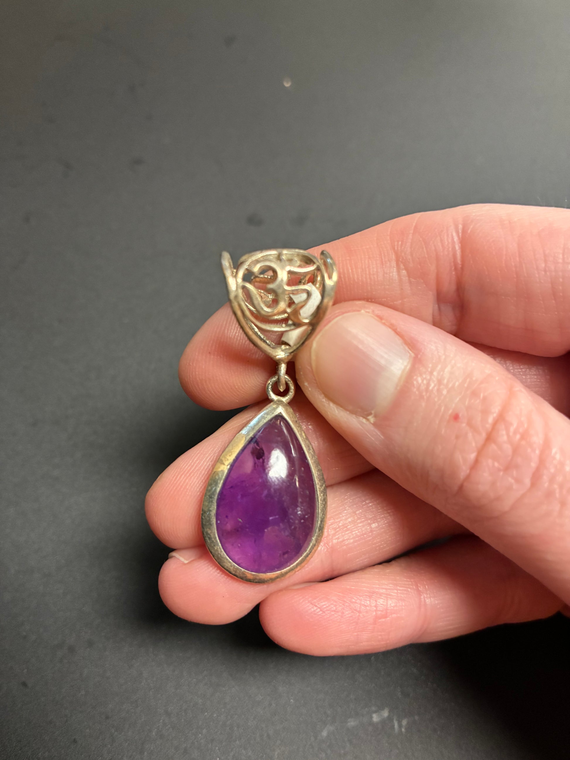 Pendant Amethyst Tear Lace
