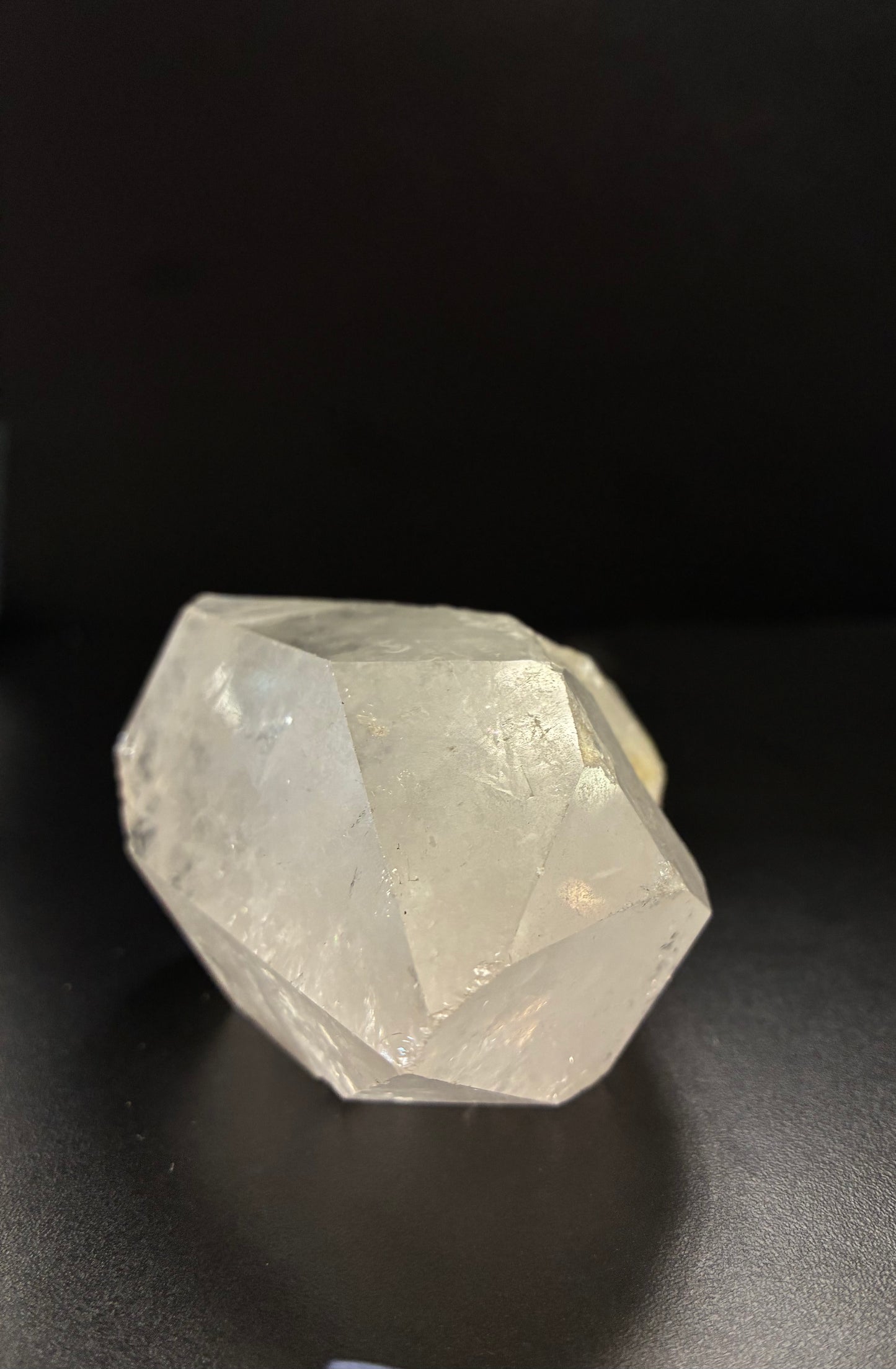 Quartz Raw 352.9