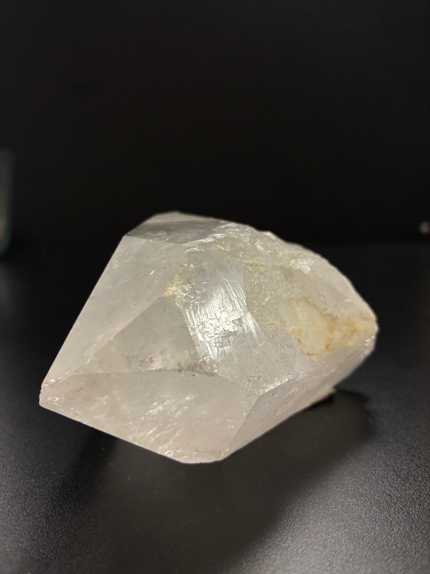 Quartz Raw 352.9