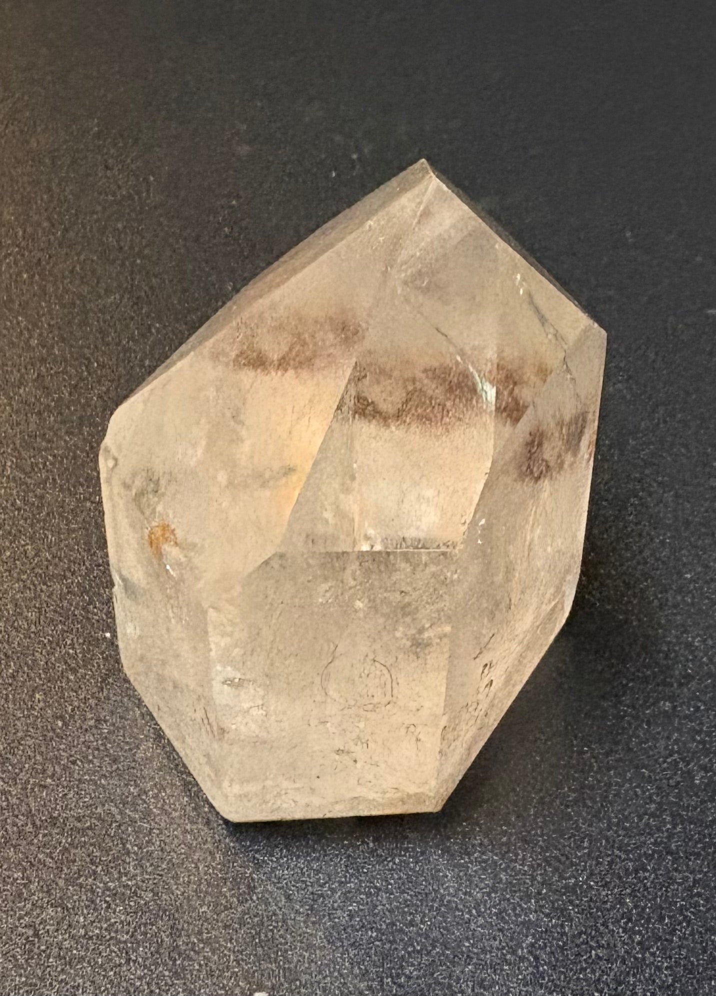 Quartz Point w/ iron inclusion 79.4g