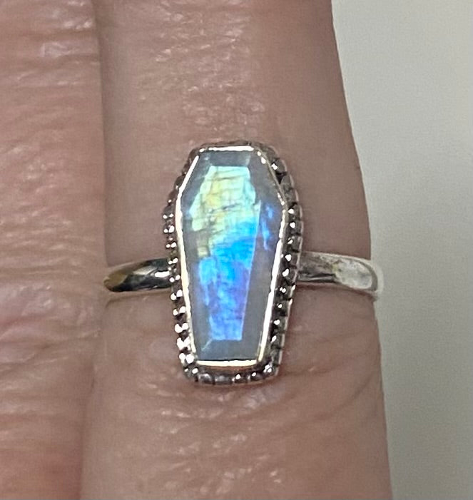 Ring Moonstone Coffin