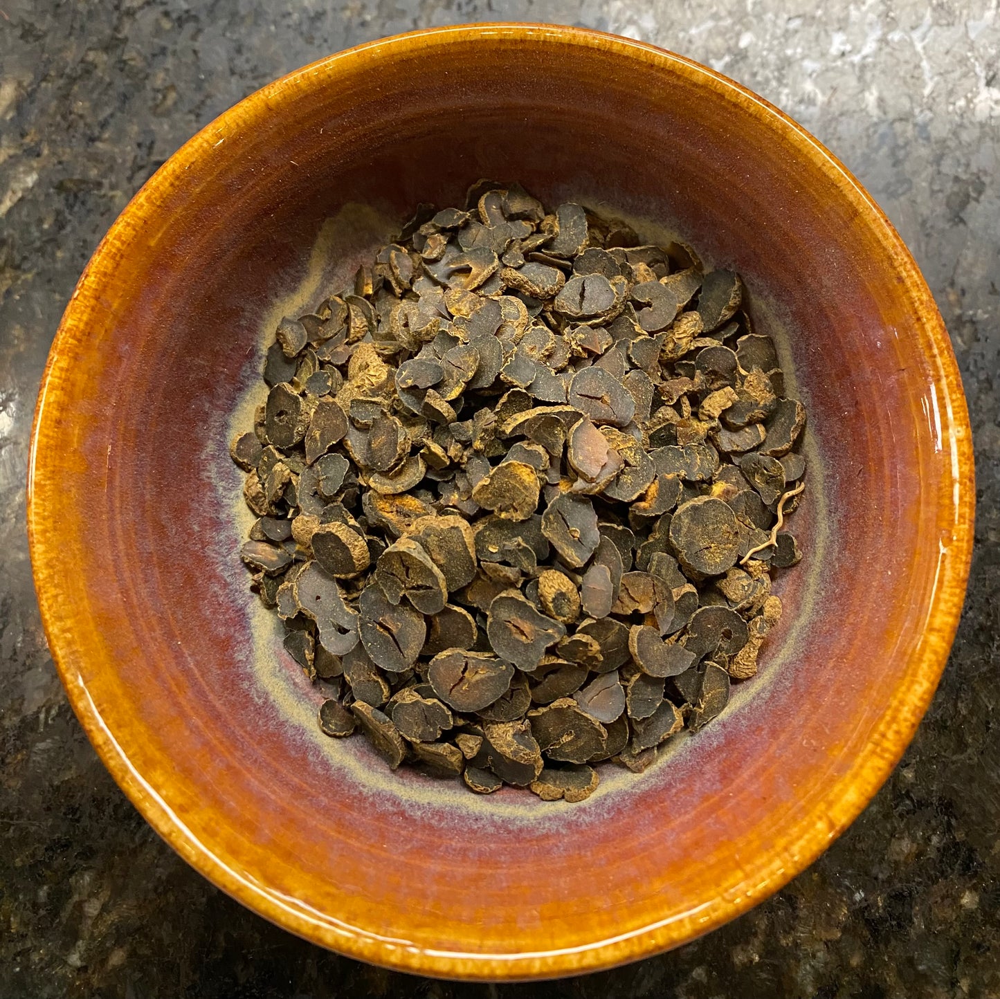 Corydalis Root Cut & Sifted brown slices