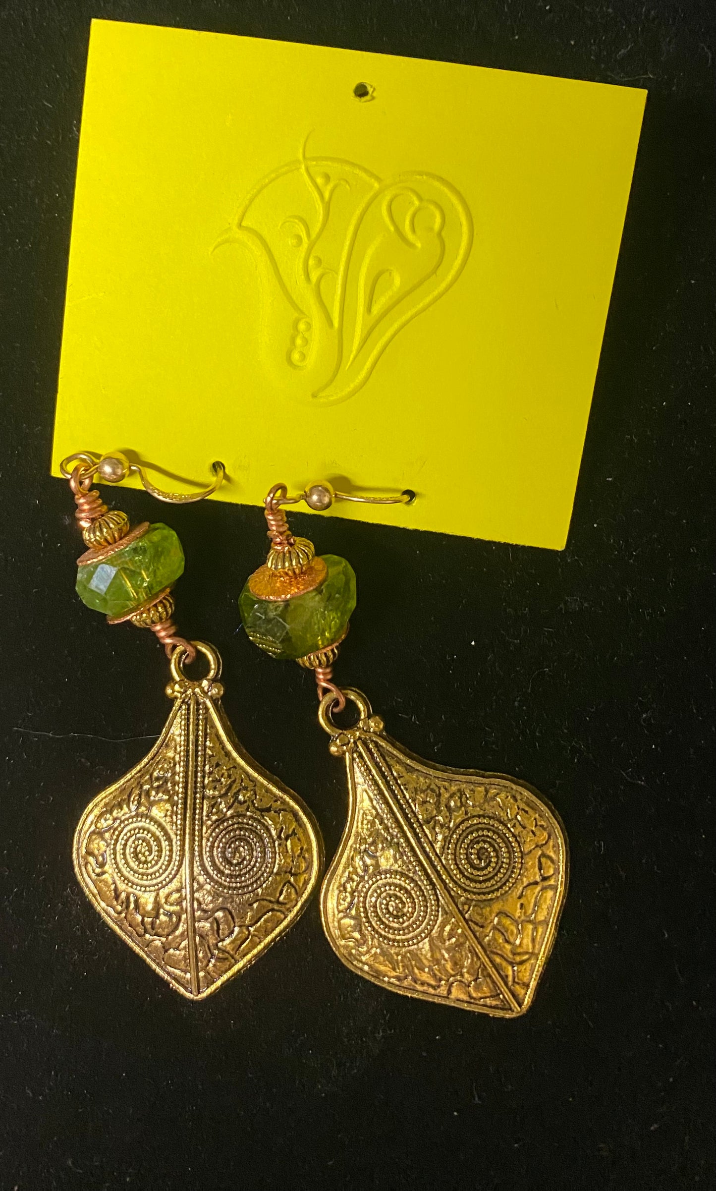 Earrings Peridot Tibetan Gold