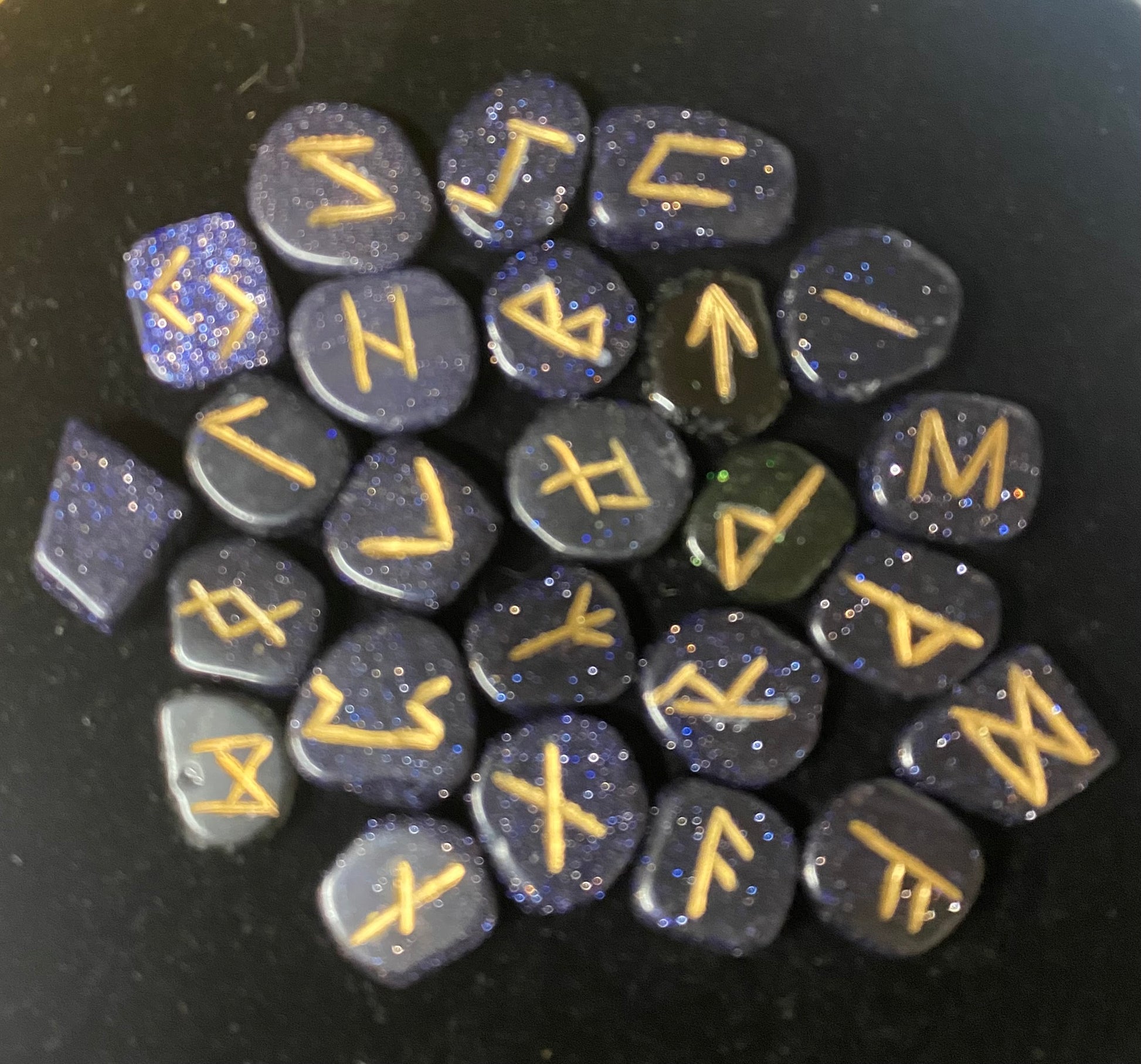 Rune Set Purple Goldstone