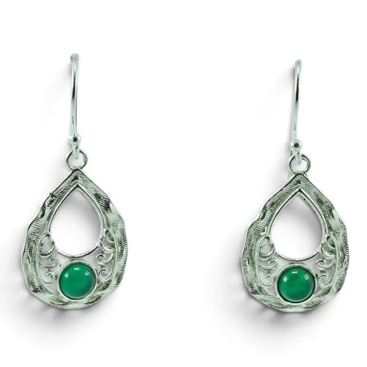 Earring Onyx Green Drop Filigree on a white background