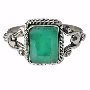 Ring Emerald Rectangle Front