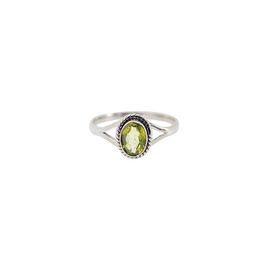 Ring Peridot Oval ront