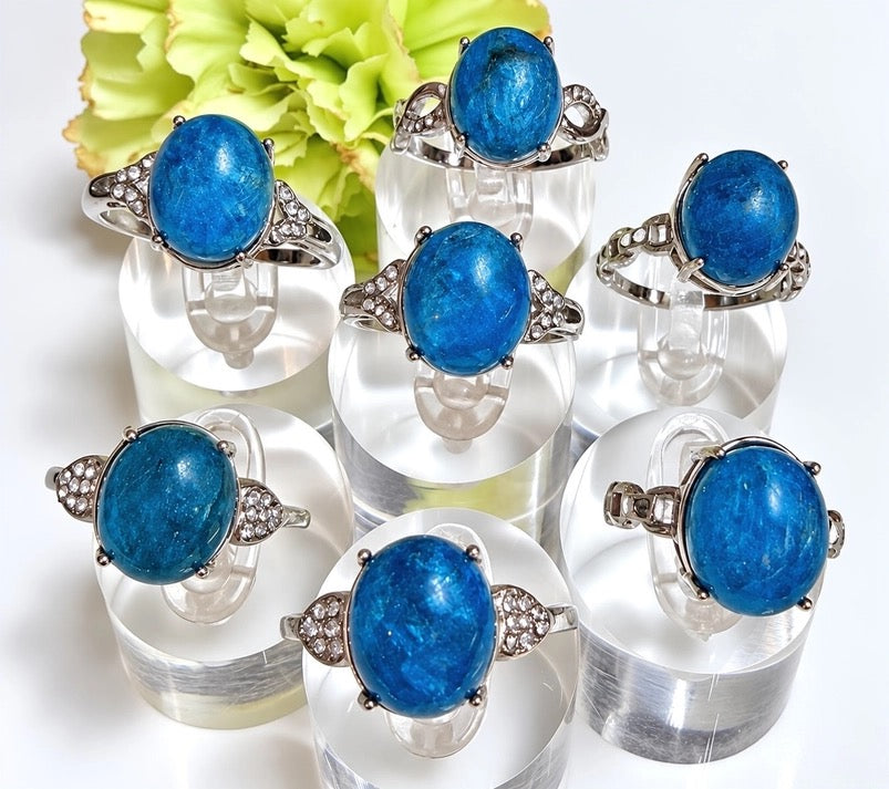 Eight Apatite rings Blue on plastic displays
