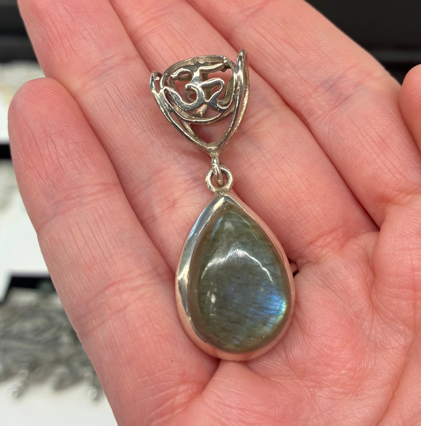 Labradorite Pendant teardrop shape with sterling silver