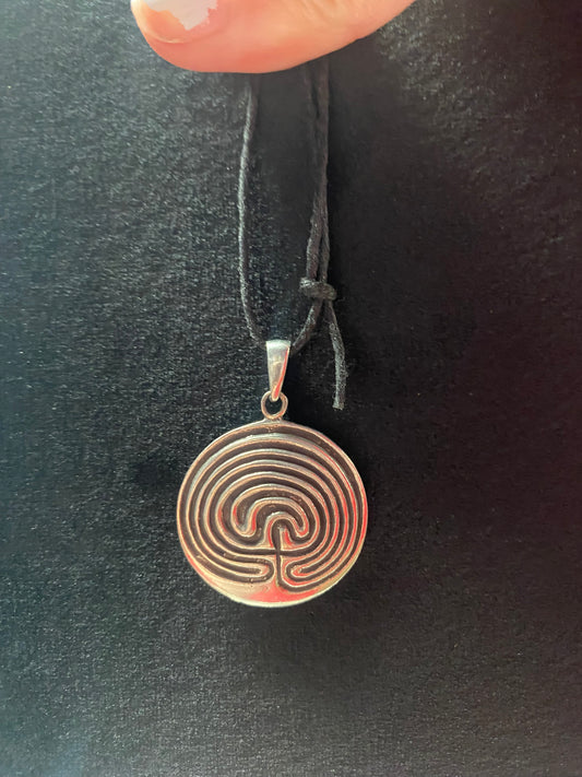 Pendant Labyrinth