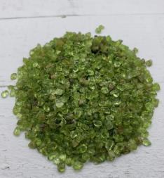 Peridot Chips Tumbled 1 oz