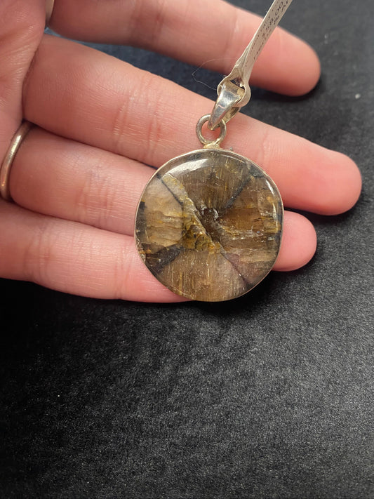 Pendant Fairy Cross Chiastolite Rnd